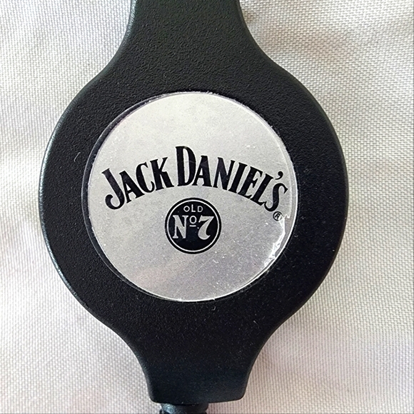 Jack Daniel's Retractable Earbuds - Picture 2 of 3